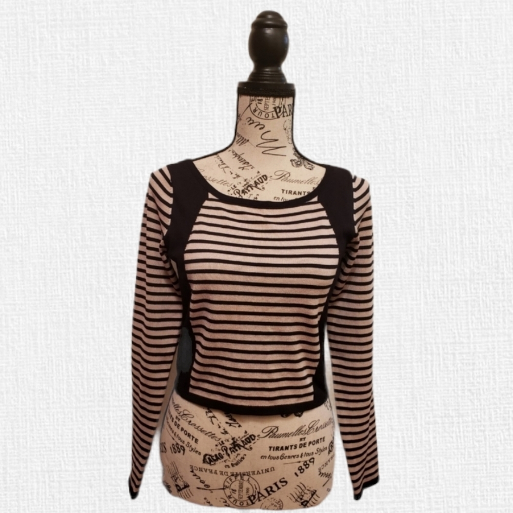 Derek Heart cropped long sleeve top